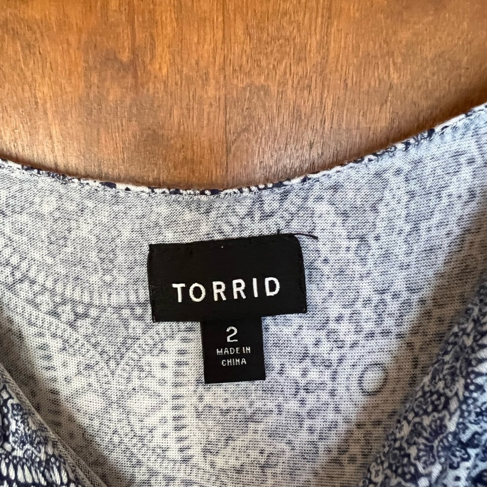 Torrid Blue Patterned Garment - Picture 5 of 5